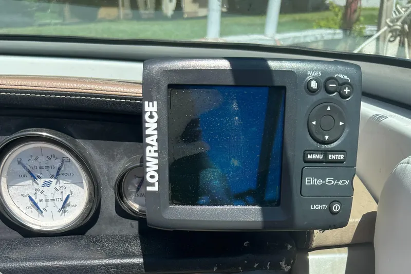 Slide: The Image of Lowrance Elite-5 HDI fishfinder on 2007 Four Winns 224 Funship dashboard. - 20