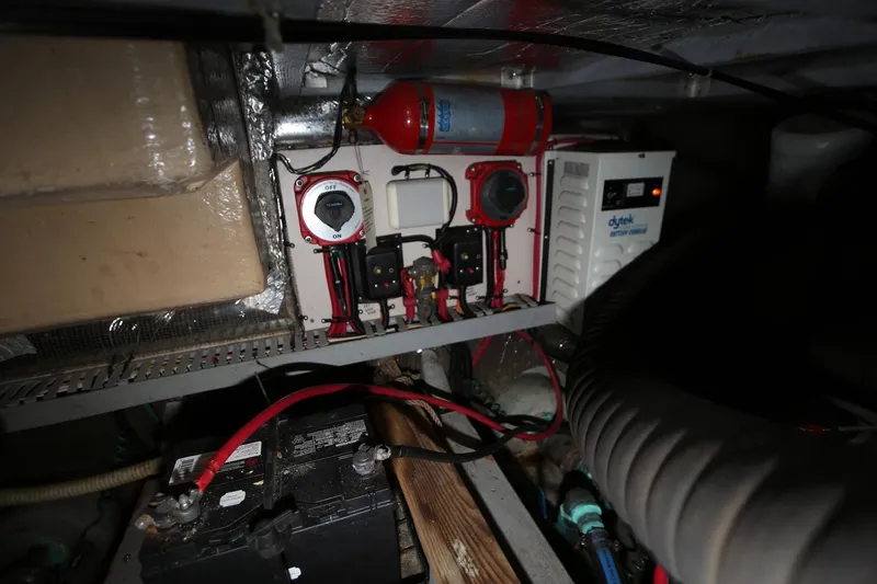 Slide: The Image of Mainship 34 Motor Yacht 1997 - 100