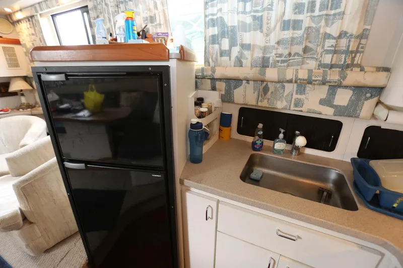 Slide: The Image of Mainship 34 Motor Yacht 1997 - 65