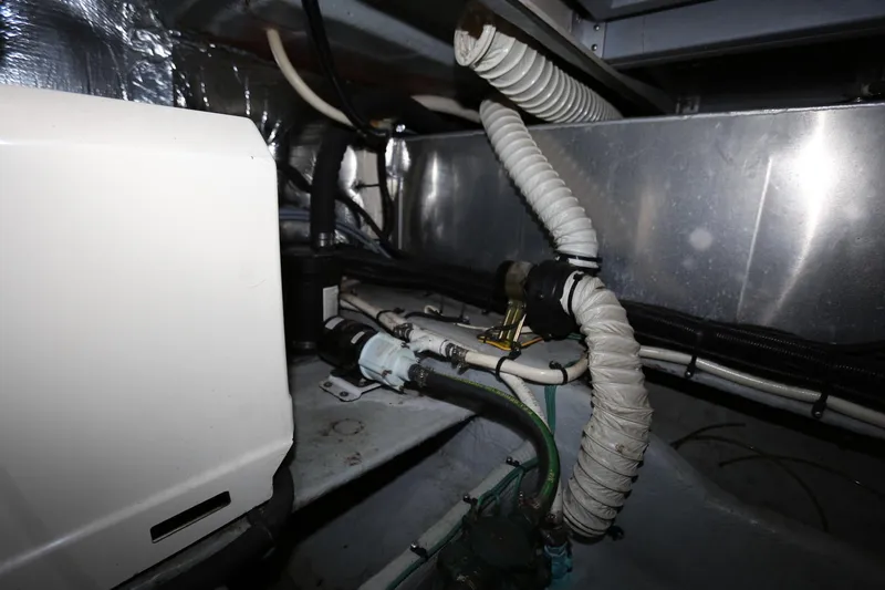 Slide: The Image of Mainship 34 Motor Yacht 1997 - 85