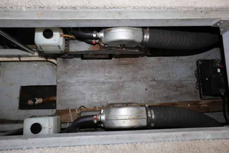 Slide: The Image of Mainship 34 Motor Yacht 1997 - 87