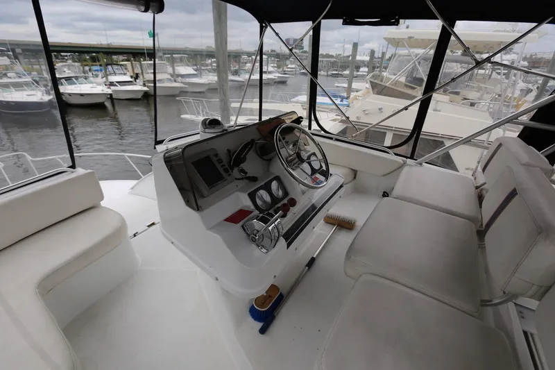 Slide: The Image of Mainship 34 Motor Yacht 1997 - 92