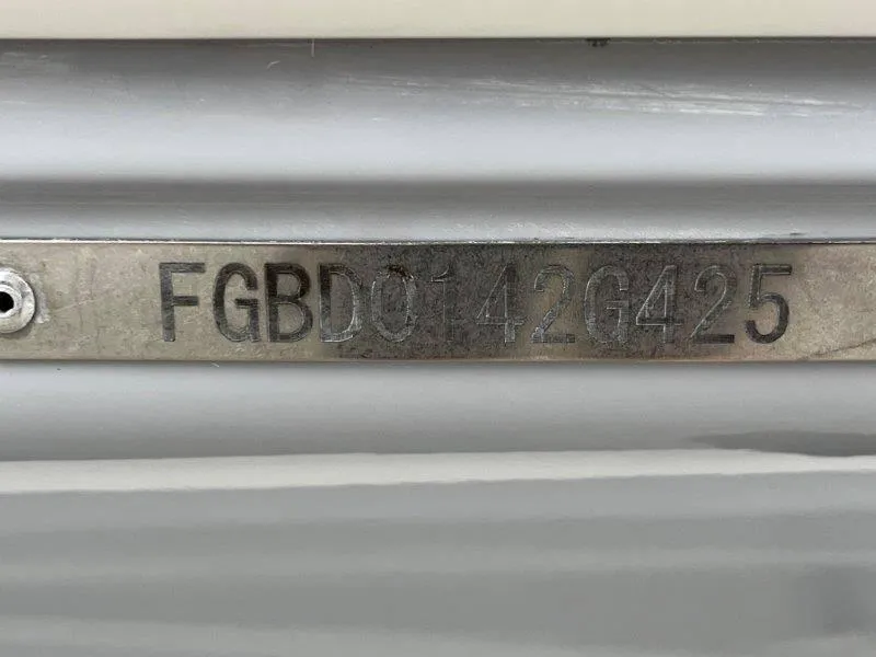 Slide: The Image of Chaparral 21 SSi Ski & Fish 2025 - 11