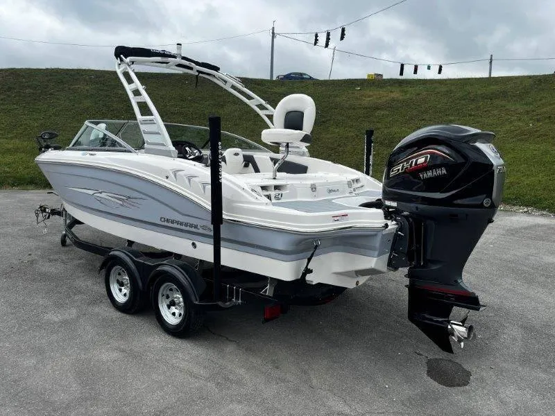 Slide: The Image of Chaparral 21 SSi Ski & Fish 2025 - 125
