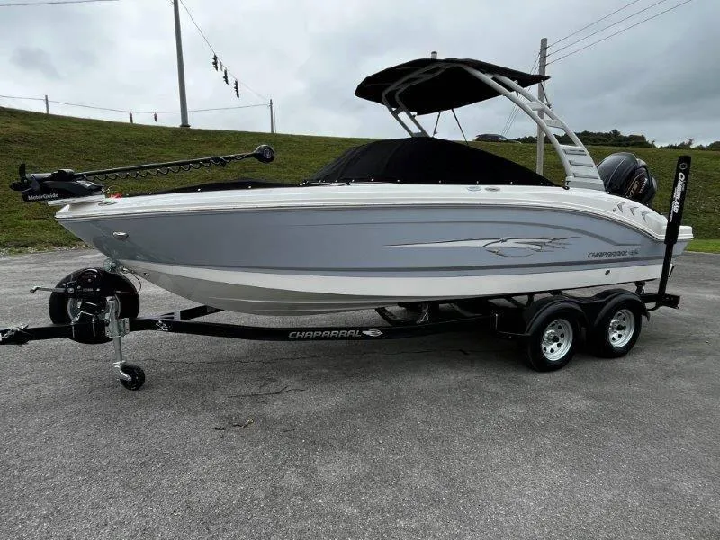 Slide: The Image of Chaparral 21 SSi Ski & Fish 2025 - 148