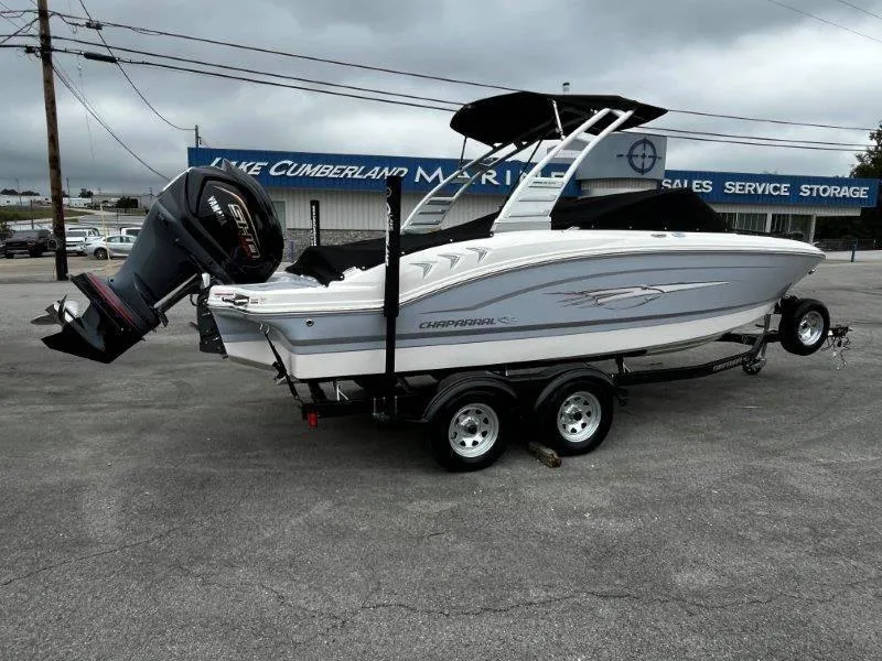 Slide: The Image of Chaparral 21 SSi Ski & Fish 2025 - 150