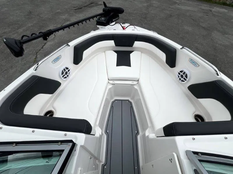 Slide: The Image of Chaparral 21 SSi Ski & Fish 2025 - 152