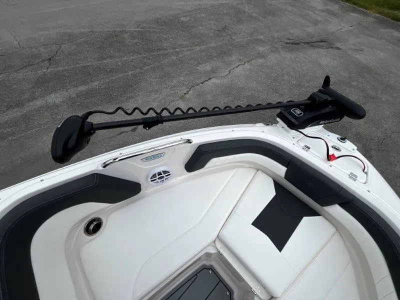 Slide: The Image of Chaparral 21 SSi Ski & Fish 2025 - 157