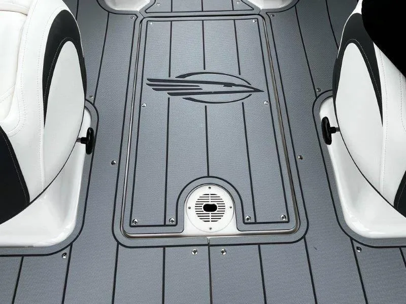 Slide: The Image of Chaparral 21 SSi Ski & Fish 2025 - 172