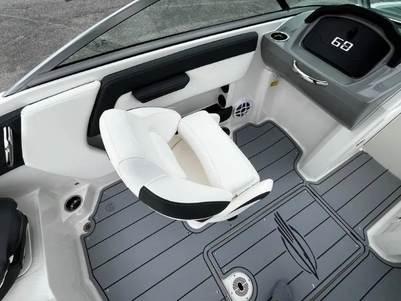 Slide: The Image of Chaparral 21 SSi Ski & Fish 2025 - 186