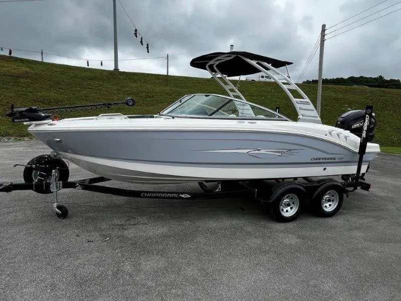 Slide: The Image of Chaparral 21 SSi Ski & Fish 2025 - 44