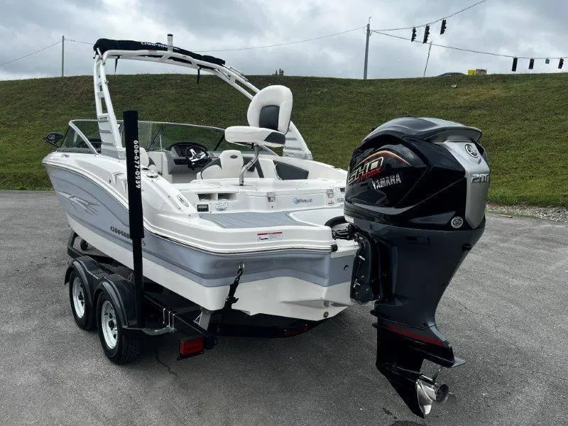 Slide: The Image of Chaparral 21 SSi Ski & Fish 2025 - 46