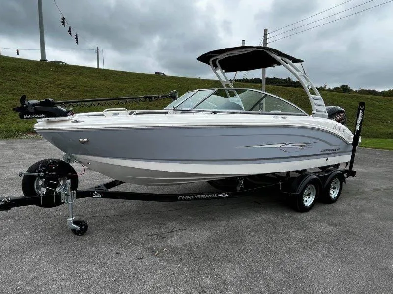 Slide: The Image of Chaparral 21 SSi Ski & Fish 2025 - 47