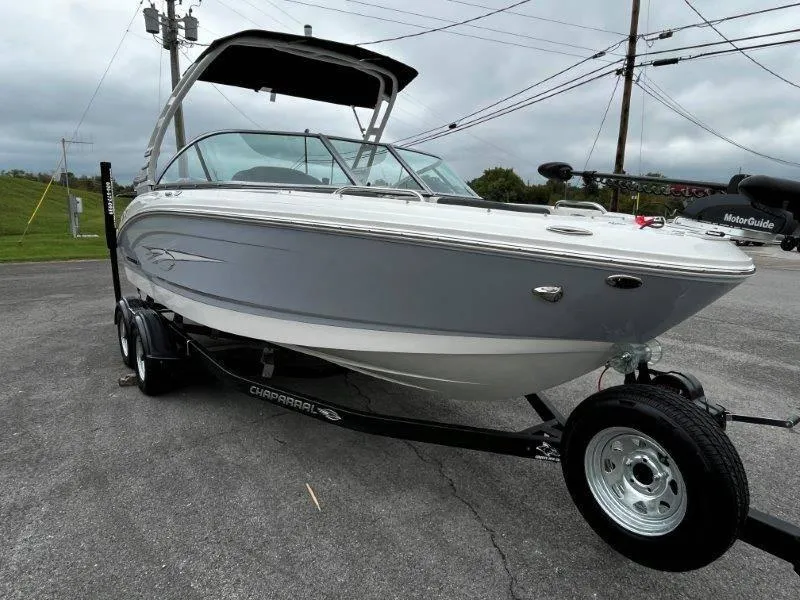 Slide: The Image of Chaparral 21 SSi Ski & Fish 2025 - 53