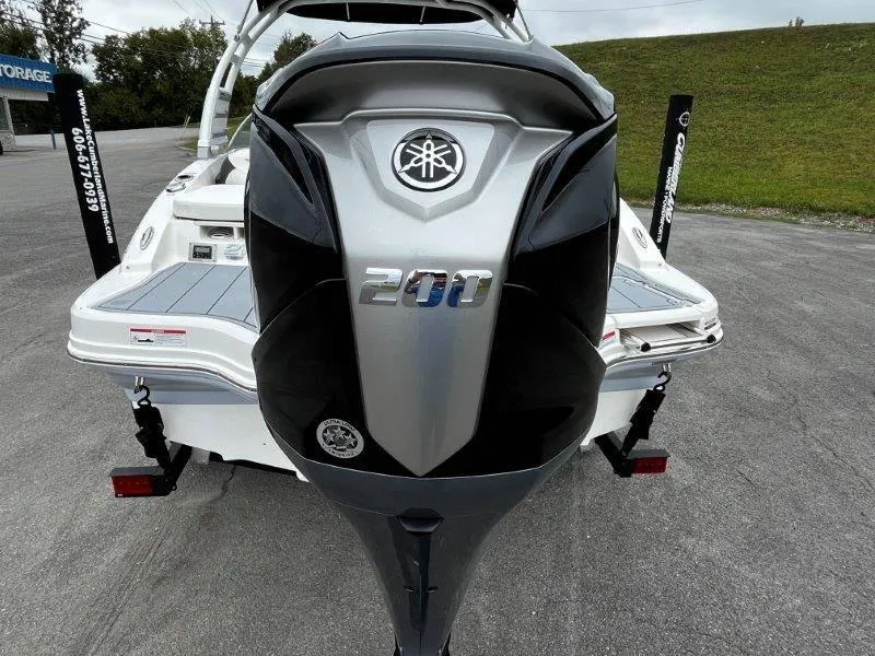 Slide: The Image of Chaparral 21 SSi Ski & Fish 2025 - 6