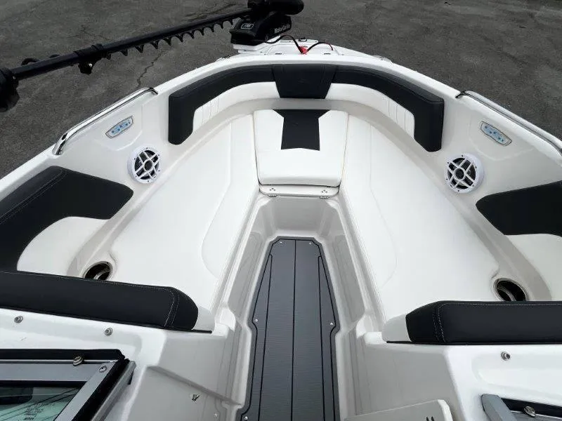 Slide: The Image of Chaparral 21 SSi Ski & Fish 2025 - 66