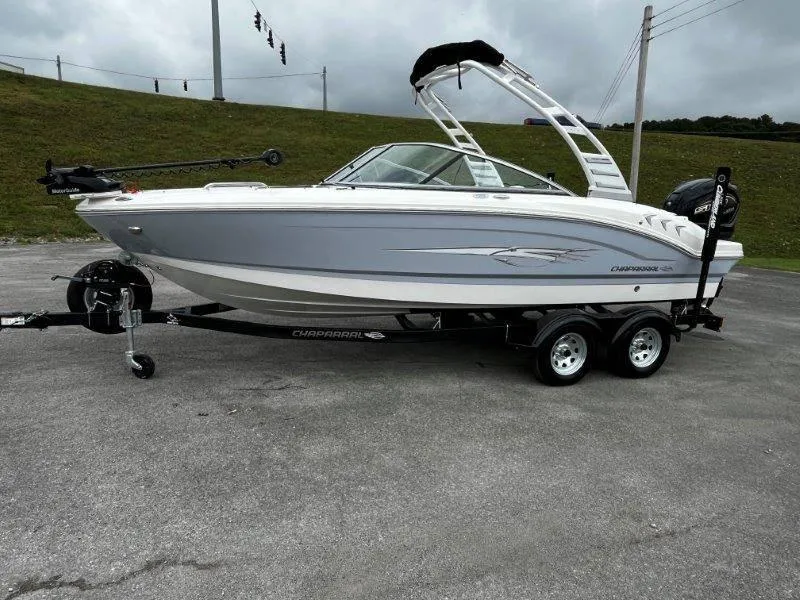 Slide: The Image of Chaparral 21 SSi Ski & Fish 2025 - 75