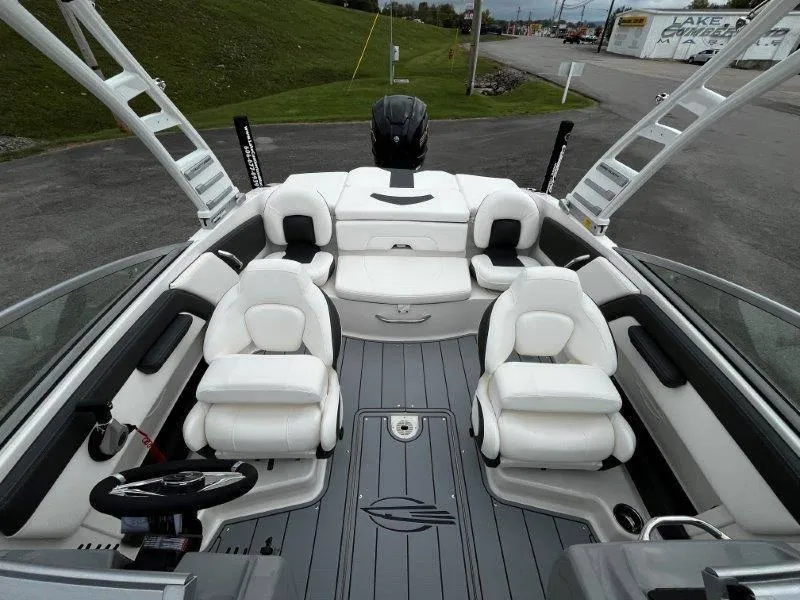 Slide: The Image of Chaparral 21 SSi Ski & Fish 2025 - 80