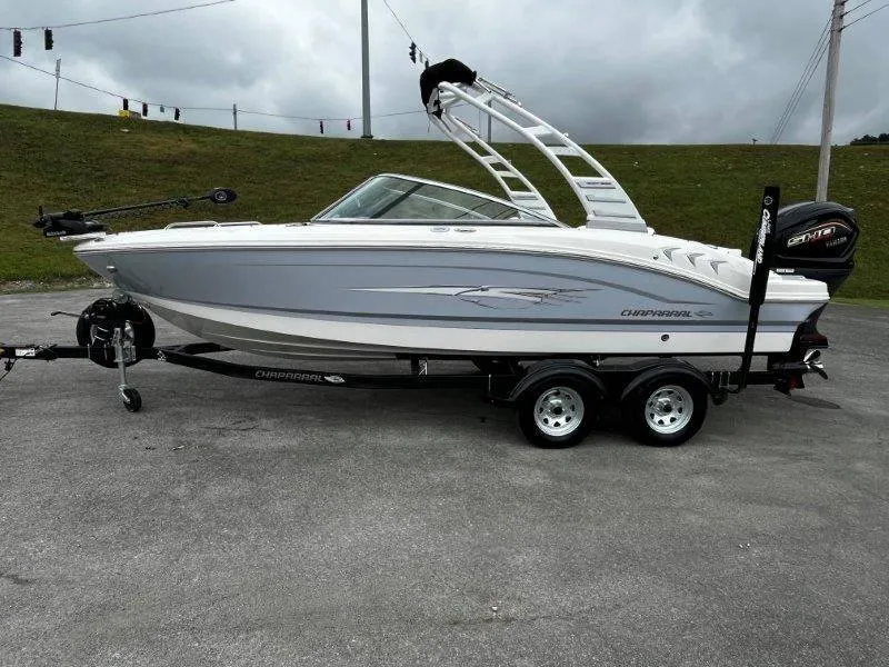 Slide: The Image of Chaparral 21 SSi Ski & Fish 2025 - 84