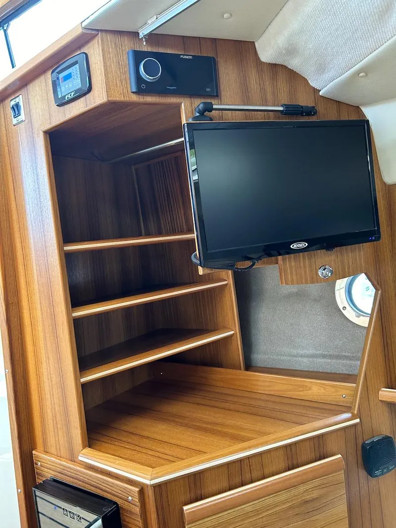 Slide: The Image of Storage/T/V - 11