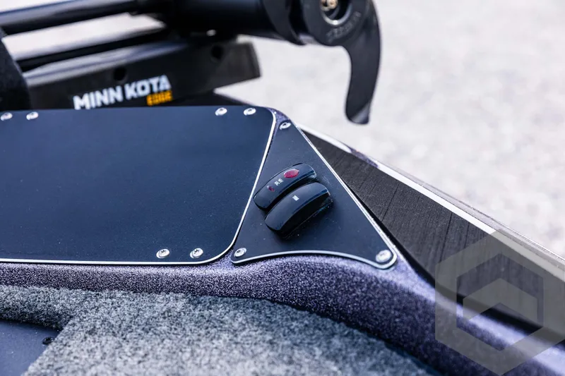 Slide: The Image of 2025 Skeeter ZX 150 boat control panel with Minn Kota motor. - 43