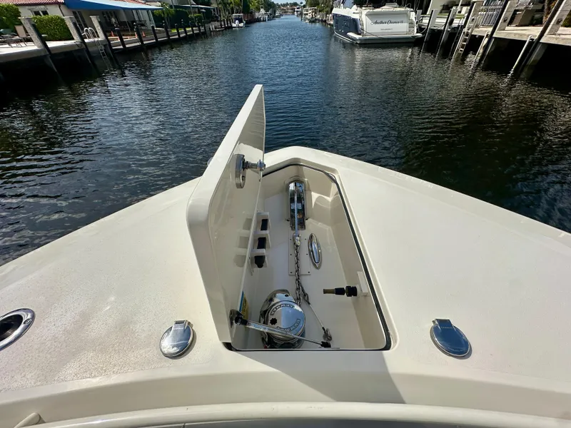 Slide: The Image of Scout 400 LXF 2023 - 9