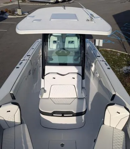 Slide: The Image of Stingray 253CC 2025 - 12