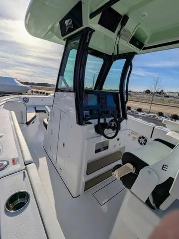 Slide: The Image of Stingray 253CC 2025 - 24