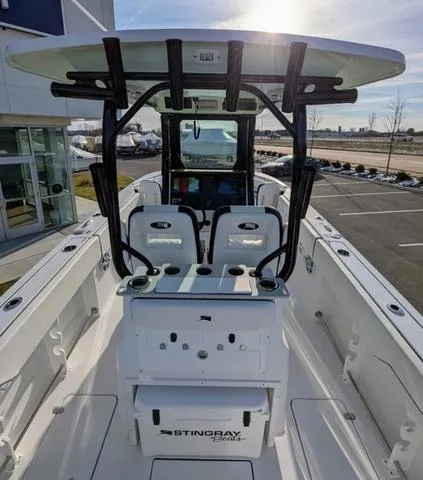 Slide: The Image of Stingray 253CC 2025 - 39