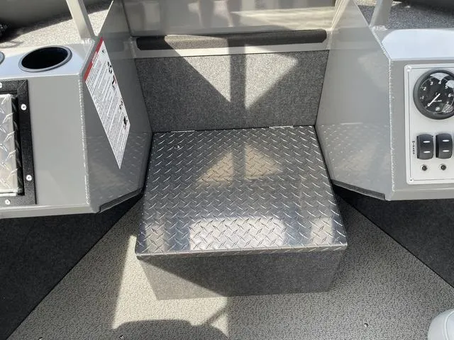 Slide: The Image of Thunder Jet 210 Luxor Limited 2025 - 34