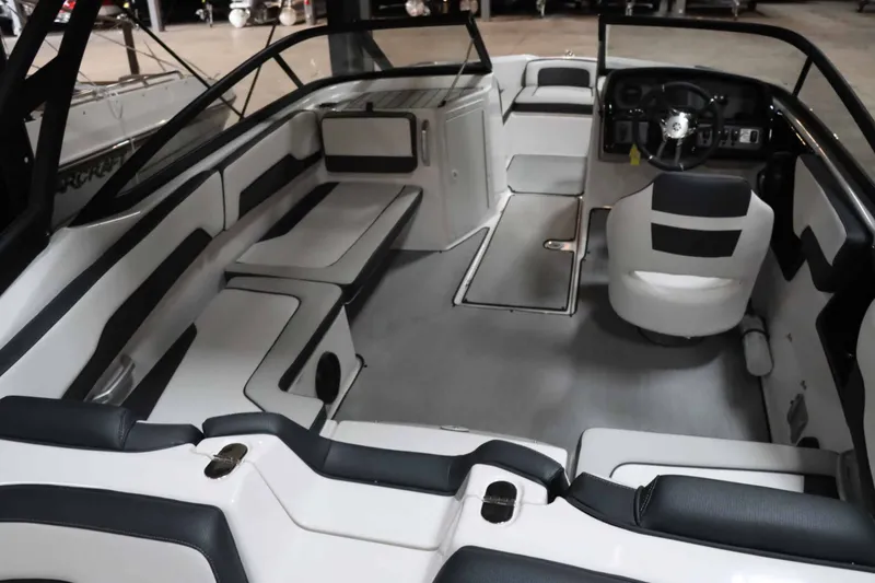 Slide: The Image of Yamaha AR195 2025 - 11