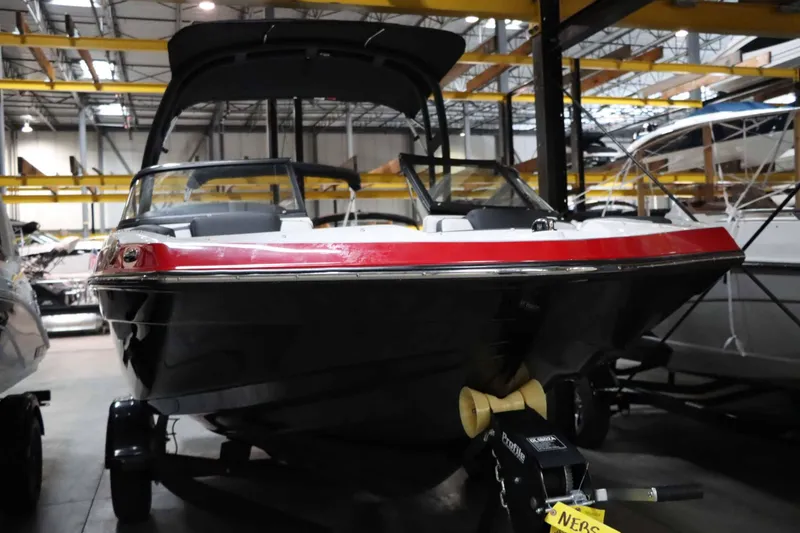 Slide: The Image of Yamaha AR195 2025 - 4