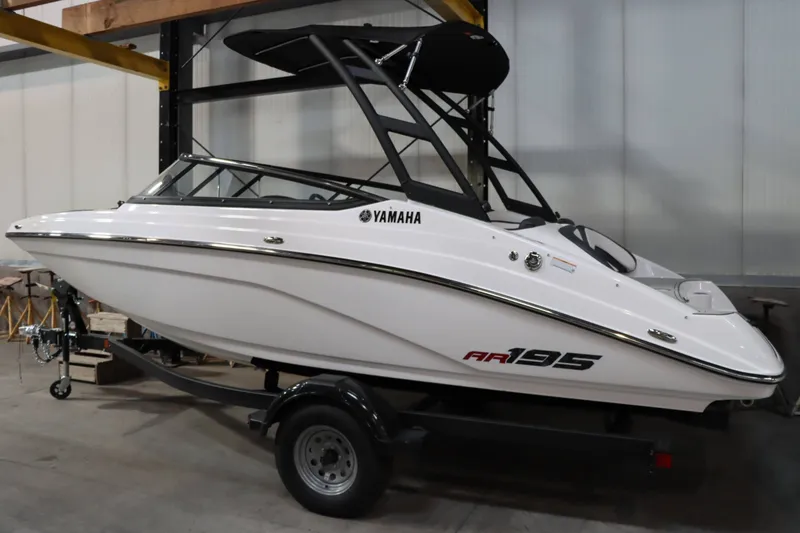 The Image of Yamaha AR195 2025 - 1