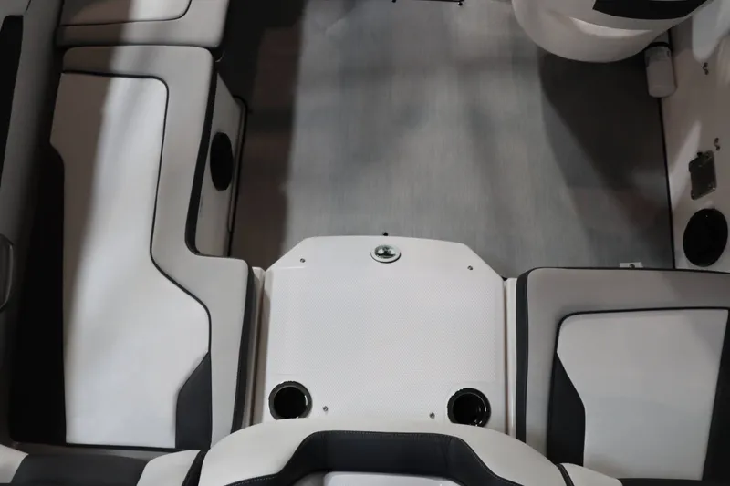 Slide: The Image of Yamaha AR195 2025 - 10