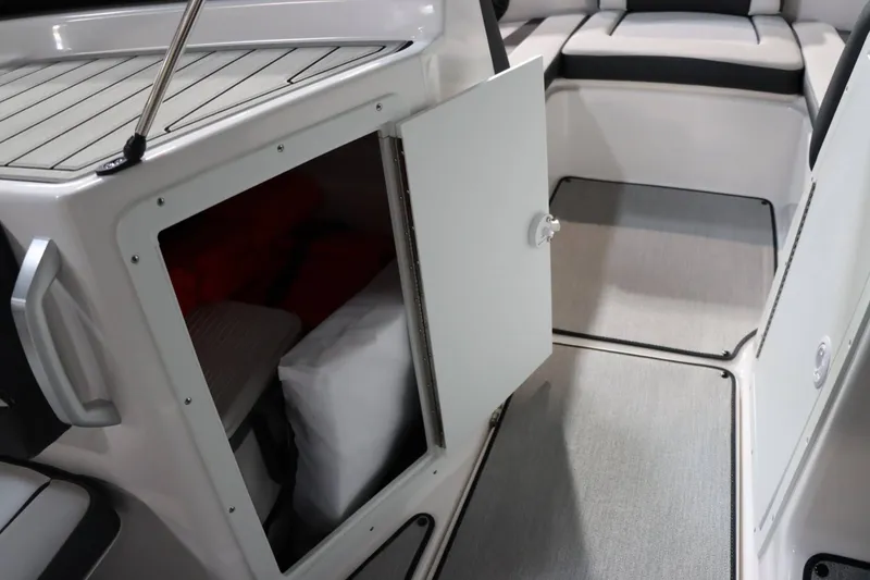 Slide: The Image of Yamaha AR195 2025 - 18