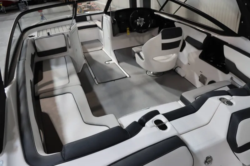 Slide: The Image of Yamaha AR195 2025 - 8