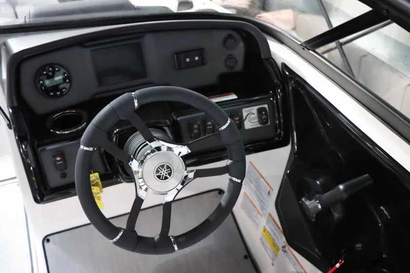 Slide: The Image of Yamaha AR195 2025 - 12