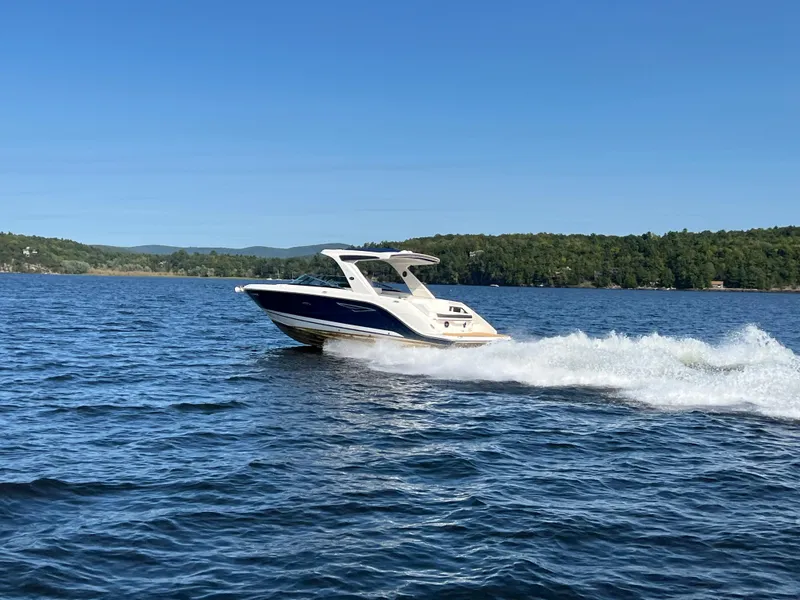 Slide: The Image of Sea Ray SLX 310 2019 - 63