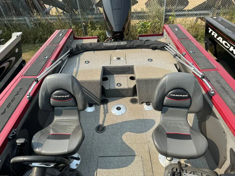 Slide: The Image of 2021 Tracker Targa V-19 Combo Tournament Edition boat interior with two seats. - 16