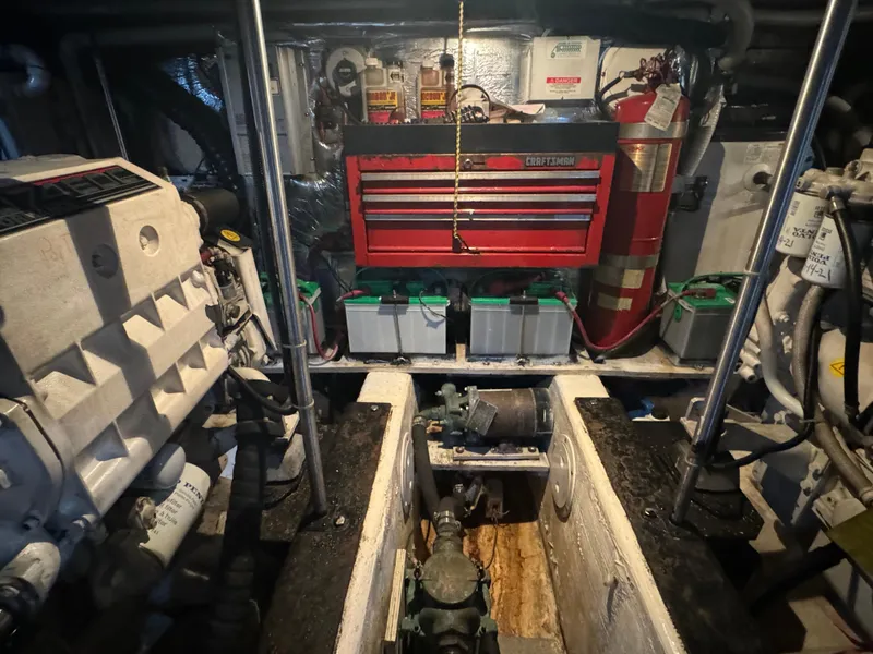 Slide: The Image of Carver 530 Voyager Pilothouse 2000 - 56