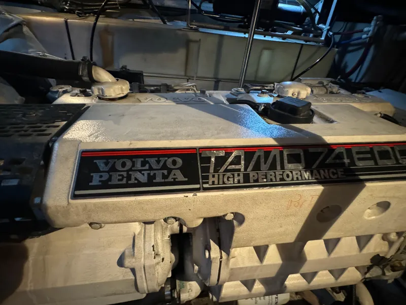 Slide: The Image of Carver 530 Voyager Pilothouse 2000 - 59