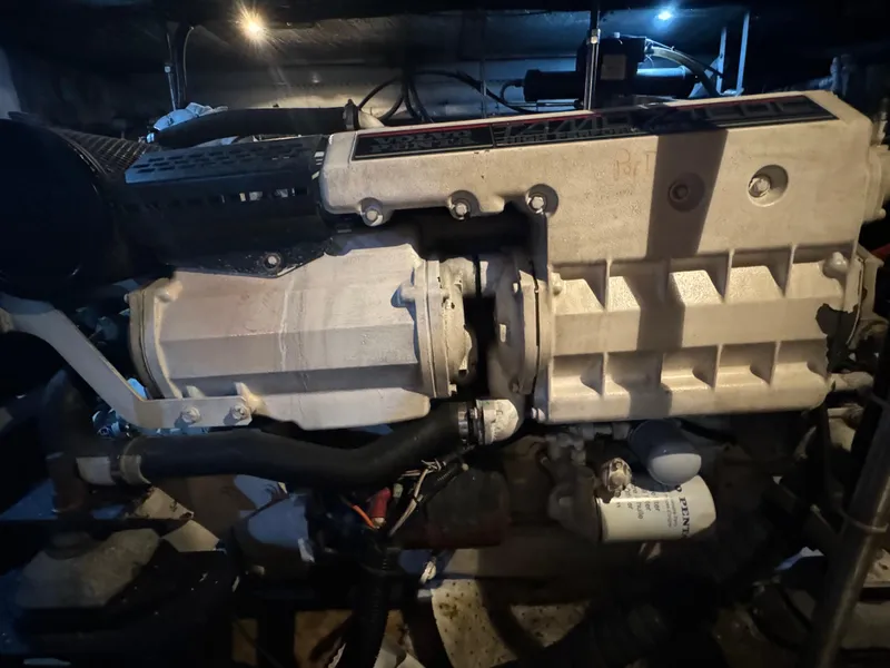 Slide: The Image of Carver 530 Voyager Pilothouse 2000 - 72