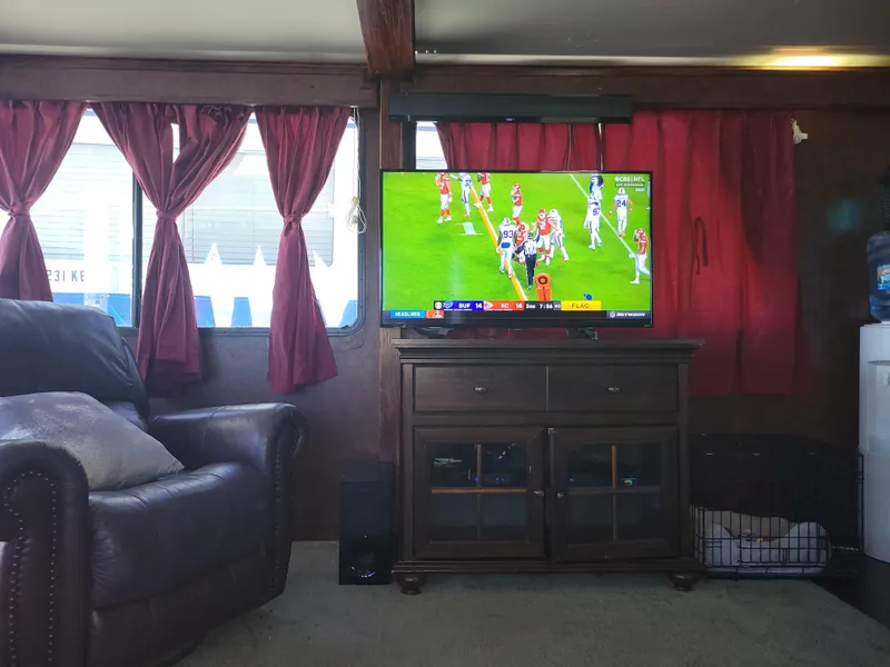 Slide: The Image of Fun Country VIP 65' Houseboat 1999 - 16