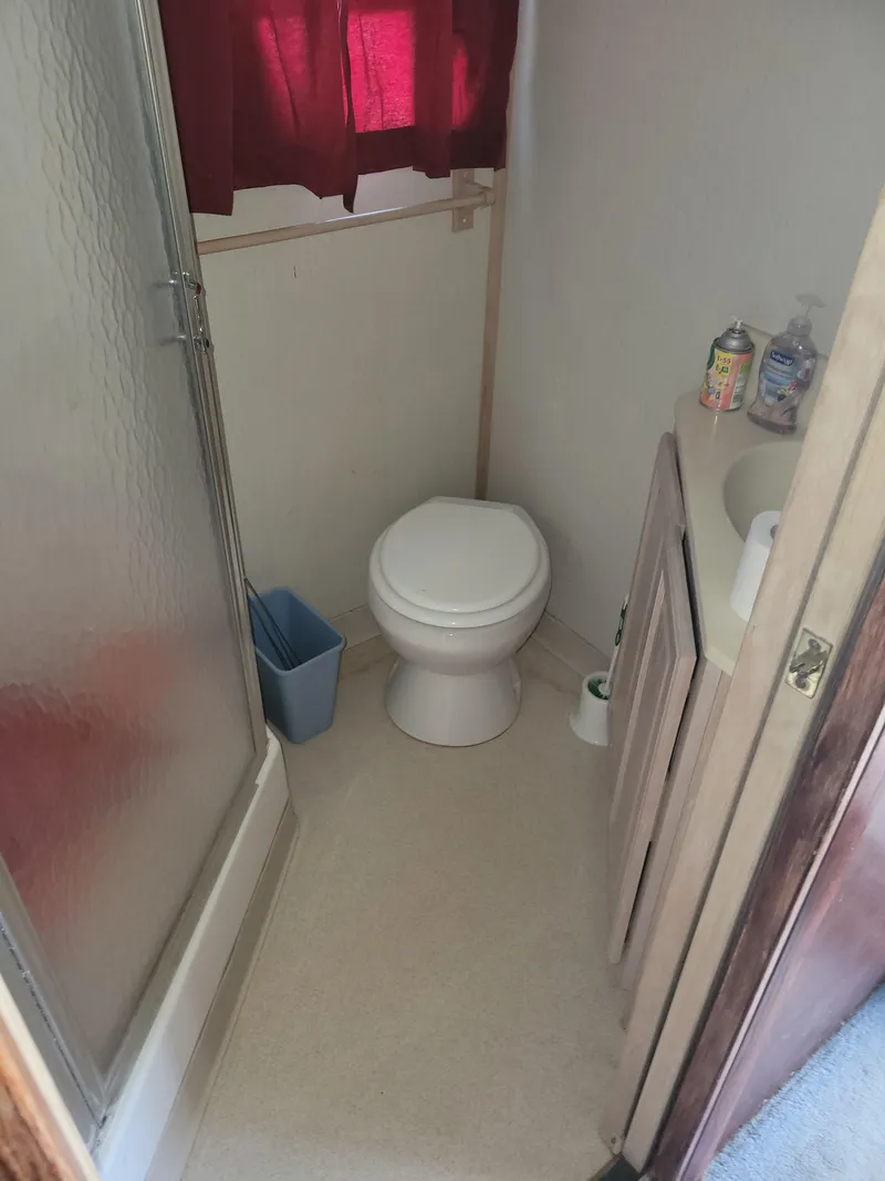 Slide: The Image of Fun Country VIP 65' Houseboat 1999 - 19