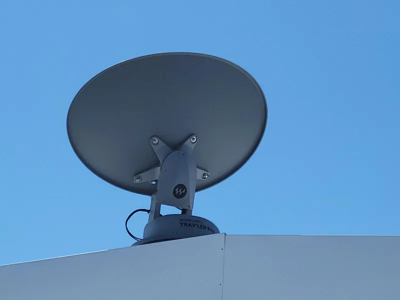 Slide: The Image of Fun Country VIP 65' Houseboat 1999 - 37