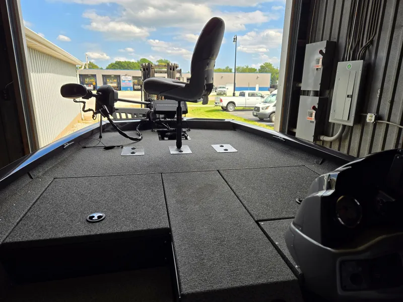 Slide: The Image of 2025 G3 Sportsman 1810 PFX boat interior with fishing seat and equipment. - 5