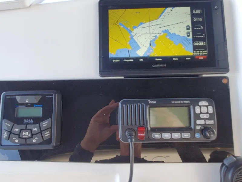 Slide: The Image of Navigation and communication equipment on a 2000 Carver 356 Aft Cabin Motor Yacht. - 7