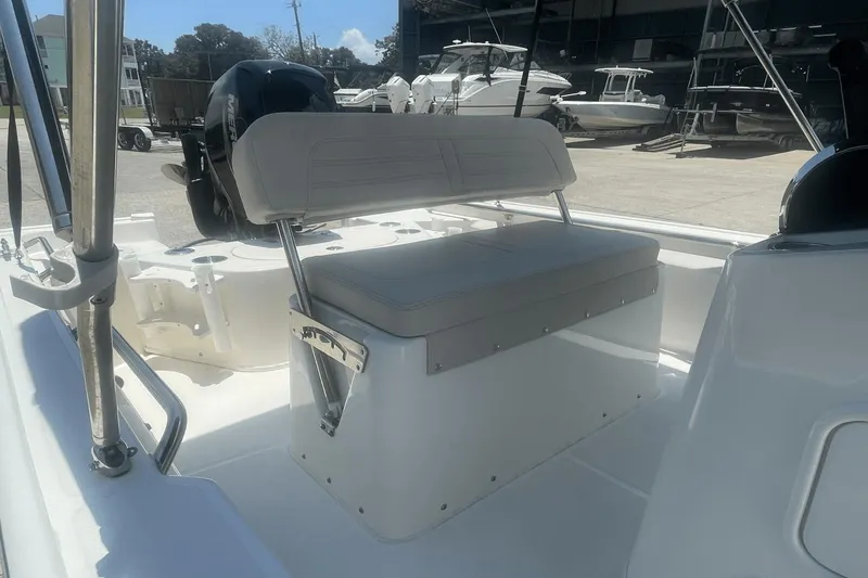 Slide: The Image of Boston Whaler 150 Montauk 2023 - 6