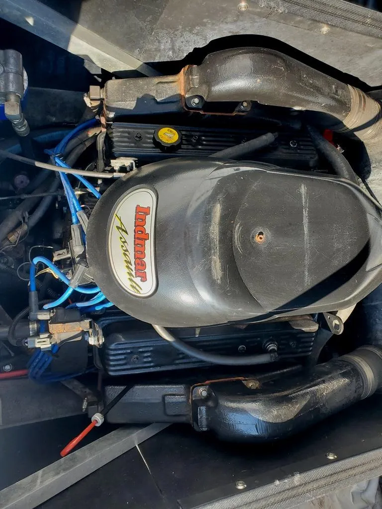 Slide: The Image of Indmar Assault 5.7l V8 310 HP engine - 7