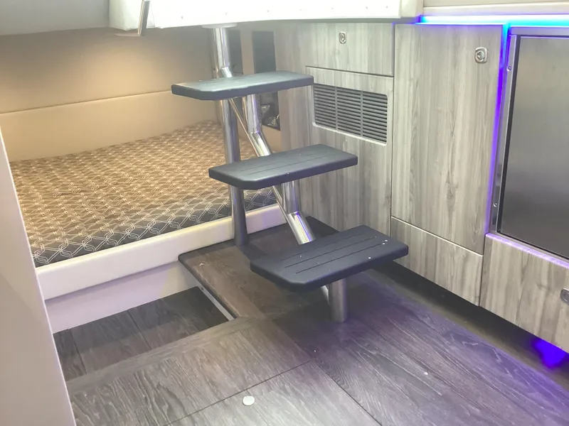 Slide: The Image of Formula 380 Super Sport Crossover I/O 2020 - 54